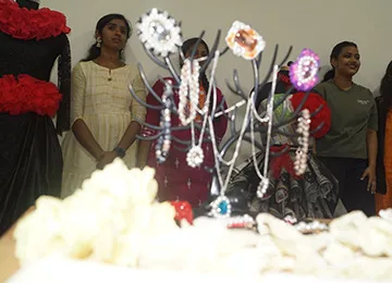 iifa-student-exhibition-show-work-images-37