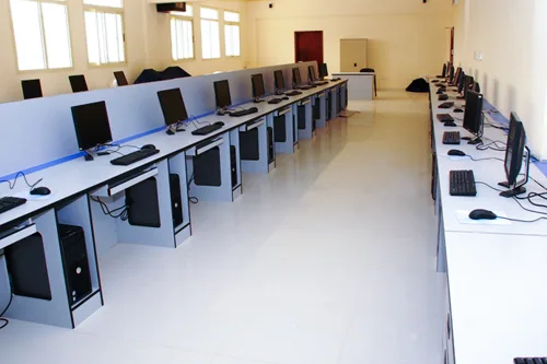 computer-lab-images-2-of-iifa