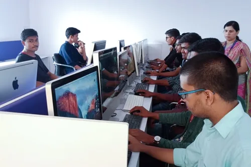 computer-lab-images-3-of-iifa