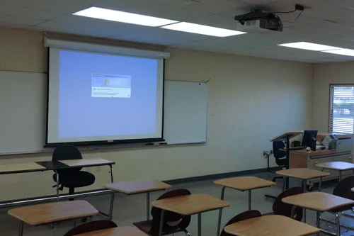 smart-board-class-room-images2-of-iifa